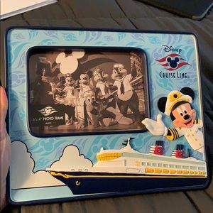 Disney cruise line frame. Bran new in box.